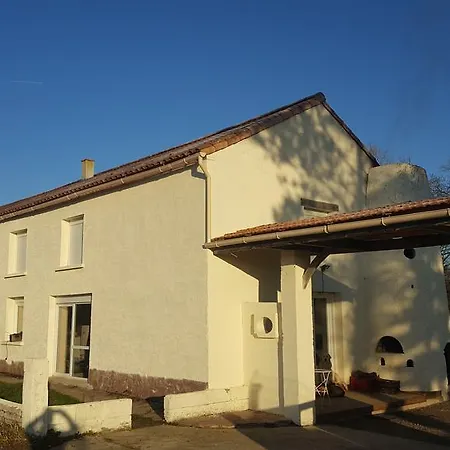 Guest house Domaine De L'etanchet Saint-Hilaire-le-Vouhis