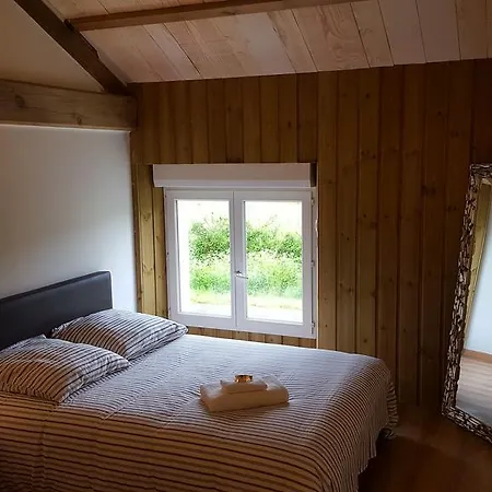 Domaine De L'etanchet *