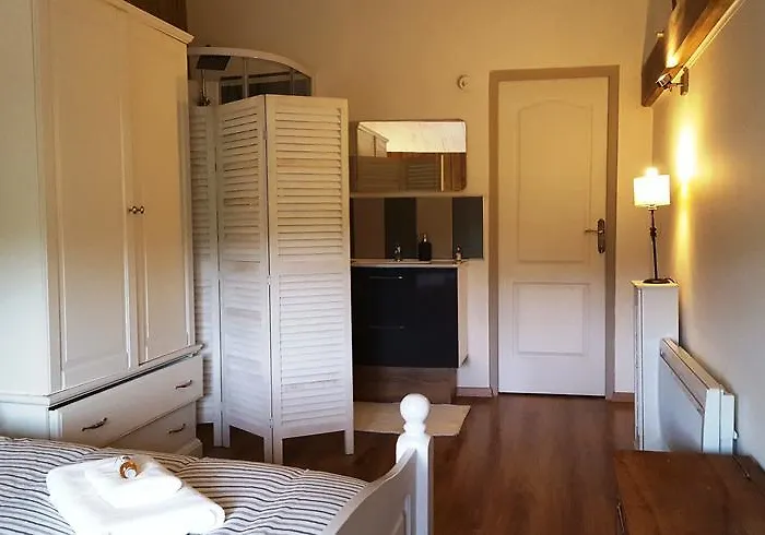 Hotel Domaine De L'etanchet *